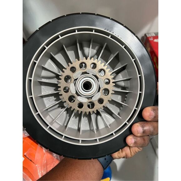 OEM 9 in. Replacement Wheel for Honda Lawn Mowers Model # 42710-VH7-305 - Picture 4 of 4